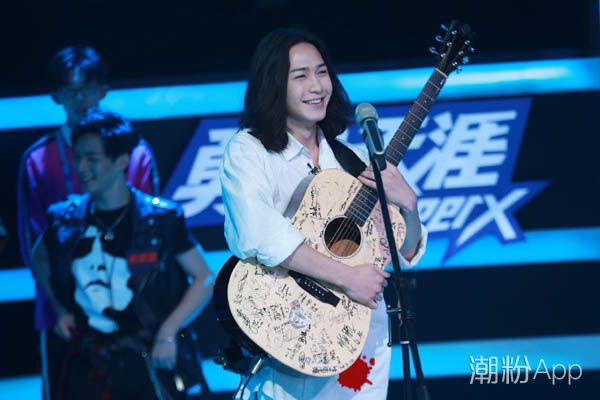 明日之子2许含光与陶喆什么关系 作为旗下艺人实力不容小舰