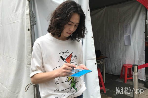 明日之子2许含光与陶喆什么关系 作为旗下艺人实力不容小舰